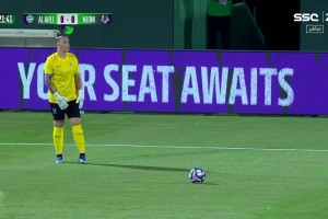 这也行？沙特女足联赛惊现超级超级爆笑进球