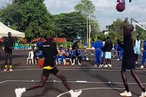 本来还不信南苏丹遍地都是杜兰特，直到看到这个视频……