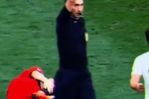 泰山最大克星！麦麦提江执法泰山3胜2平6负并有3张直红