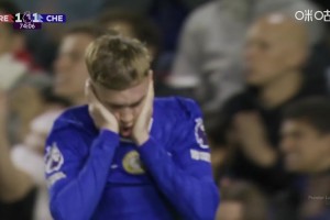 太可惜了！内托右路高速爆破妙传，帕尔默推射太正被凯莱赫没收！