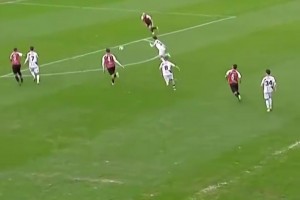 神仙球！名场面：齐耶赫惊天弧线洞穿切尔西球门！