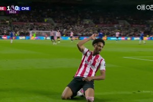 切尔西0-1落后！亨德森长传送助攻！沙德晃开阿达拉比奥尤破门！