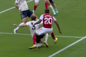 依旧立棍单打！马杜埃凯vs森林个人集锦，疯狂突破一人爆边