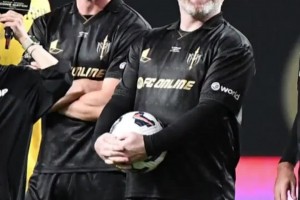 你俩不像一个时代！36岁的贝尔与39岁的鲁尼