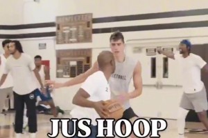 随便点！杨毅此前：姚明挣大钱后，请我们吃999一斤深海怪鱼