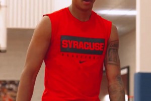 乃父之风基扬-安东尼丝滑单打转身跳投！这脸也太随甜瓜了~