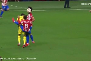 红牌罚下！当年格子这一脚险些废了菲尔米诺