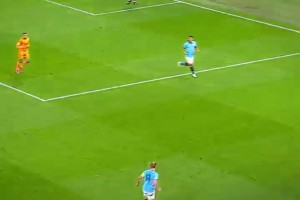 覆盖全场的格瓦！欧冠名场面：格10精彩传球，格瓦助攻哈兰德！