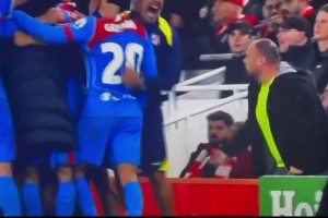 马竞球迷：西蒙尼是对的，看看利物浦球迷整场都在辱骂西蒙尼