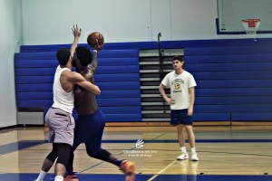 恩比德参加全明星单挑赛，你就说谁能防住？