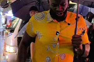 格林也是好起来了，吃上蜜雪冰城了~