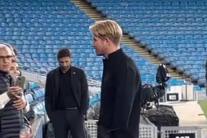 当你看到德布劳内的肢体语言，就知道他想在这里退役