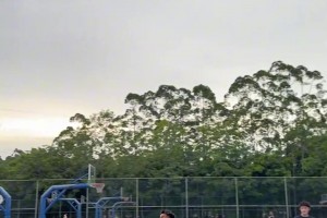 不是哥们！我都没准备好你能扣这些动作