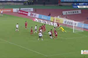 论业余联赛门柱站人的重要性！苏超徐州队吴洪洋完成门线解围