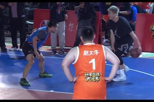 结果晃倒了！徐静雨再次请神穿上杜兰特球衣联手追梦对阵郭艾伦~