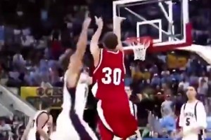 就此开启巨星之路！回顾17年前☄库里疯三狂轰40分助队取胜