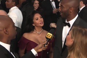 那年瓦妮莎的眼里 满是对爱人藏不住的欣赏与爱意