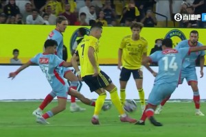 双响建功！菲利克斯禁区内精彩凌空斩破门双响！胜利4-0领先！