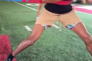 普通人和球星的差距！名场面：徐静雨单挑郭艾伦惨遭疯狂羞辱！