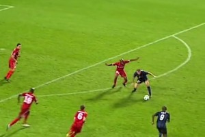 网友：想不到“社死”的巴雷拉也有如此皮的时候