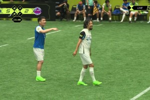 无论看几次都很震撼！张路：3个人围抢你，你以为你是梅西呢！