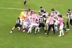 致敬西虹市首富？离谱的波兰联赛！