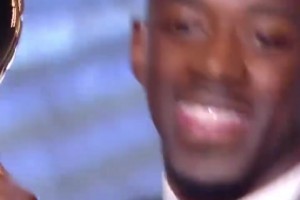 都是命？登贝莱首次入围就拿奖，姆巴佩8次入围稳定前10！