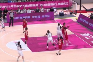 看恍惚了！上海女篮小将王樱霓，这打法也太像李梦了！