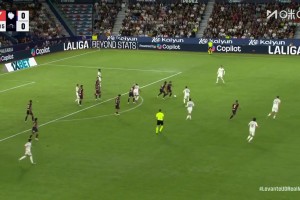 神来之笔！维尼修斯右脚外脚背弹射破门，想象力十足！