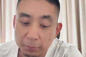 打配合？帕金斯此前怒喷詹姆斯蹭欧文热度，美国杨毅表示认同！