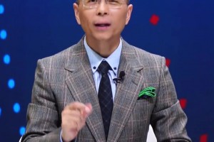 卡里乌斯老婆变装秀少了几分稚嫩，多了几分风韵~