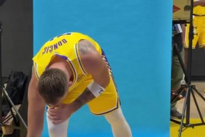 减重近40磅？东契奇媒体日上看着明显瘦了太多了！