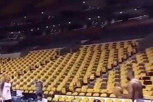 拓媒：球员都期待跟杨瀚森打球，塞布尔说他扣篮怪（via西海岸