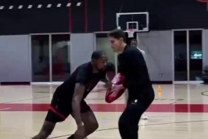 依然是进攻大杀器！KD火箭训练营第一天集锦！无死角的投射！