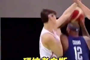 迷弟太多！这就是和库里做队友的快乐吗