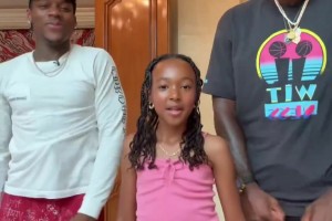 詹姆斯女儿的臂展感觉很长啊！天赋肉眼可见！