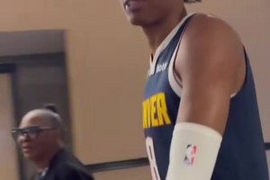 布劳恩变小号约基奇了？叫掘金众将全名看他们的反应！