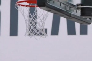 不知不觉，布克在太阳也要成为一人一城的老将了