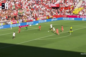 面如平湖者可拜上将军！“苏超”南京主帅这温情一幕令人动容