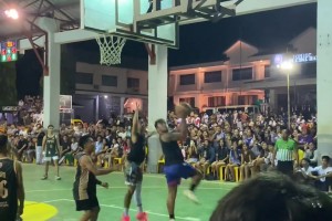 数据碾压却无奖！15年总决赛MVP 该给库里还是一哥？