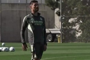 太秀了！皇马官方晒哈维-阿隆索训练时磁吸般停球