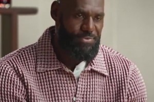 小脸蛋好身材！堂安律老婆穿上婚纱后看着真的太美了