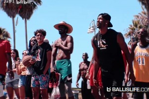 这身材真是太劲爆了！霍华德此前的街头扣篮秀！