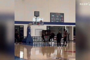 比利时国家队在根特备战北马其顿的比赛！