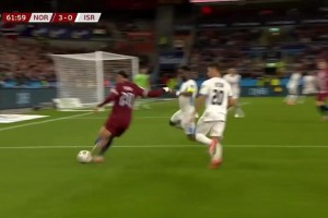 头球轰炸！哈兰德高高跃起力压后卫头球暴力破门！