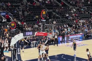 哈登&小卡历史地位谁高？徐静雨：那肯定哈登，小卡个人荣誉不行