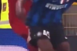 日本队这几个球员太有型了！三笘薫：拿了世界杯就辞职不干啦