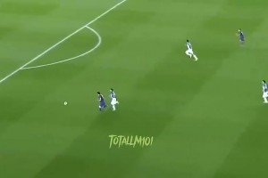 全都是超前意识！梅西停球5米开外后两次连停带趟破门！！