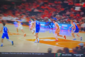 女友很威武！克莱在马冬梅身边小鸟依人