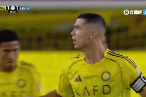 顶级门前嗅觉+跑位！科曼送助攻，C罗破门打进生涯951球